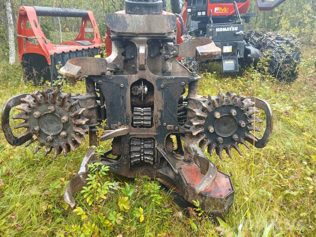 Komatsu 901 XC Abatteuse