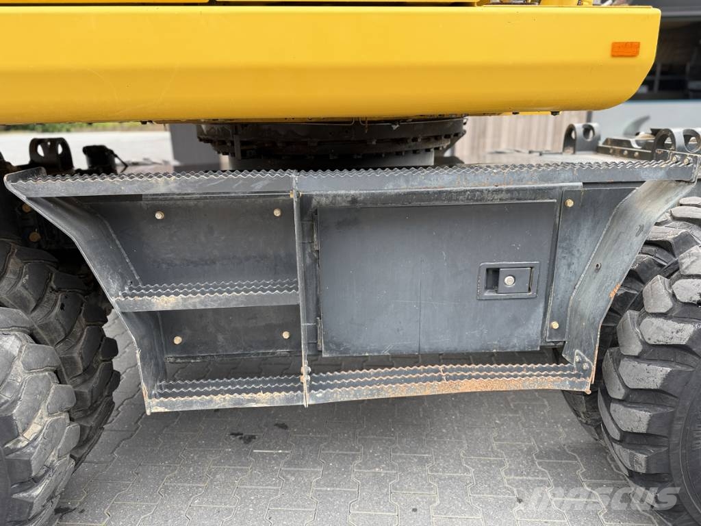 Komatsu PW 180-10 Pelle sur pneus