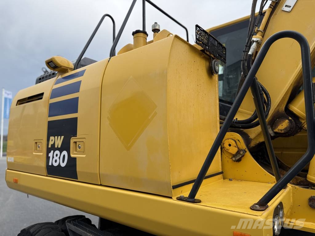 Komatsu PW 180-10 Pelle sur pneus