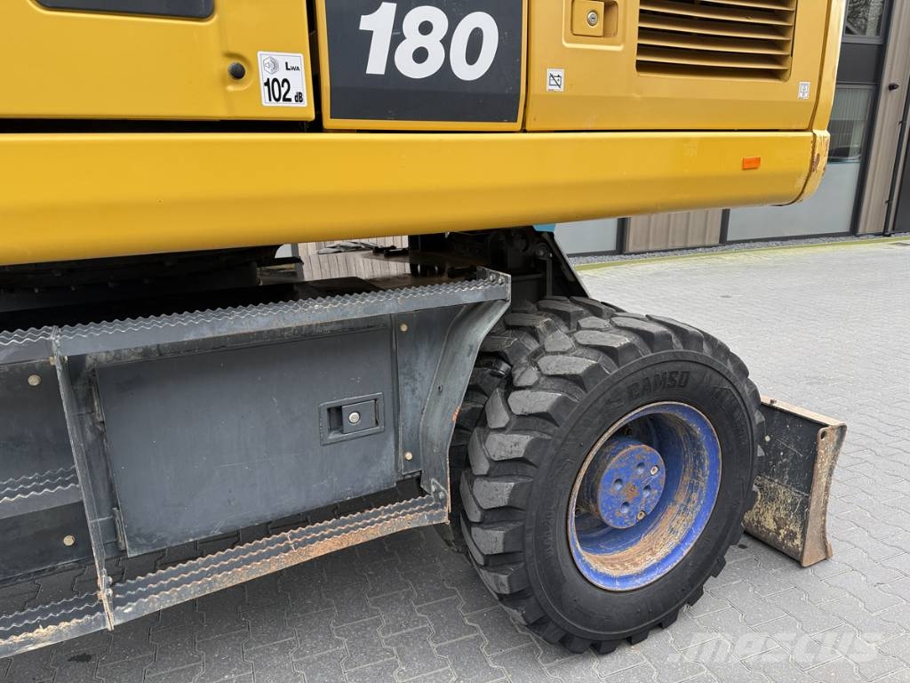Komatsu PW 180-10 Pelle sur pneus
