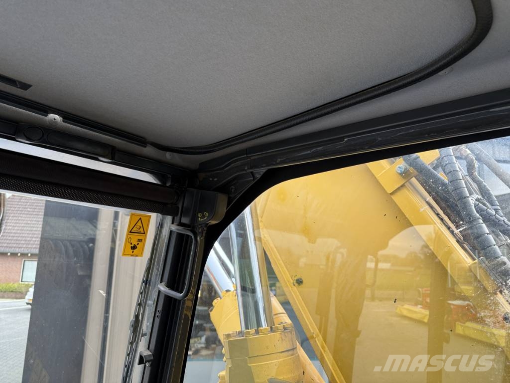 Komatsu PW 180-10 Pelle sur pneus