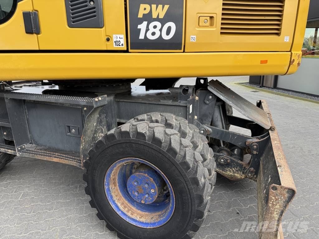 Komatsu PW 180-10 Pelle sur pneus