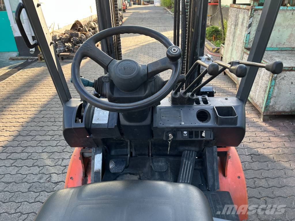 Toyota 7 FGF 15 /40/ V-4167 OB LPG (dujiniai) krautuvai
