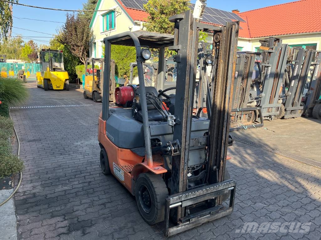 Toyota 7 FGF 15 /40/ V-4167 OB LPG (dujiniai) krautuvai