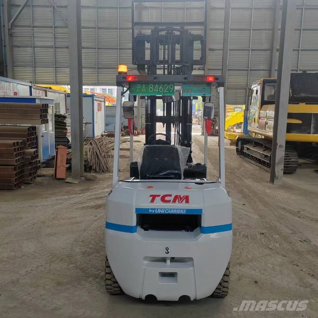 TCM FD30 شاحنات الديزل