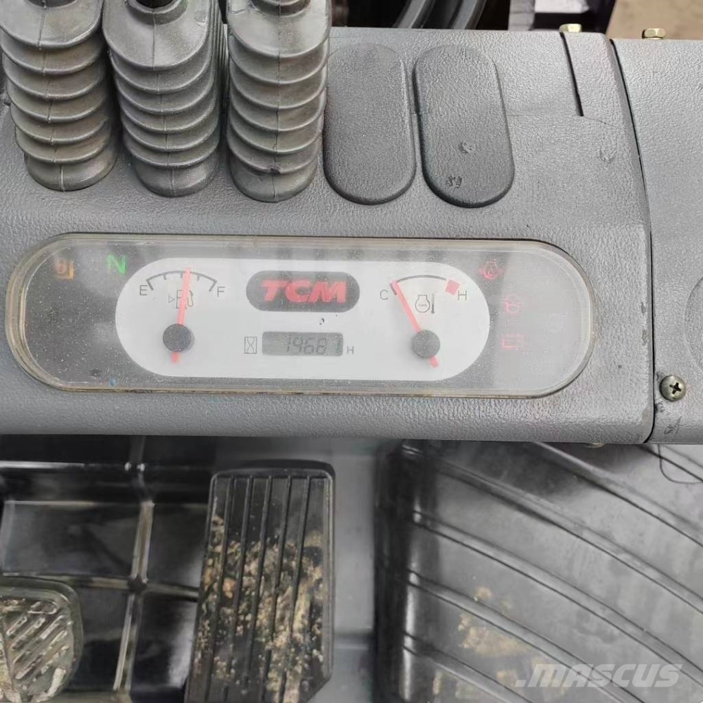 TCM FD30 شاحنات الديزل
