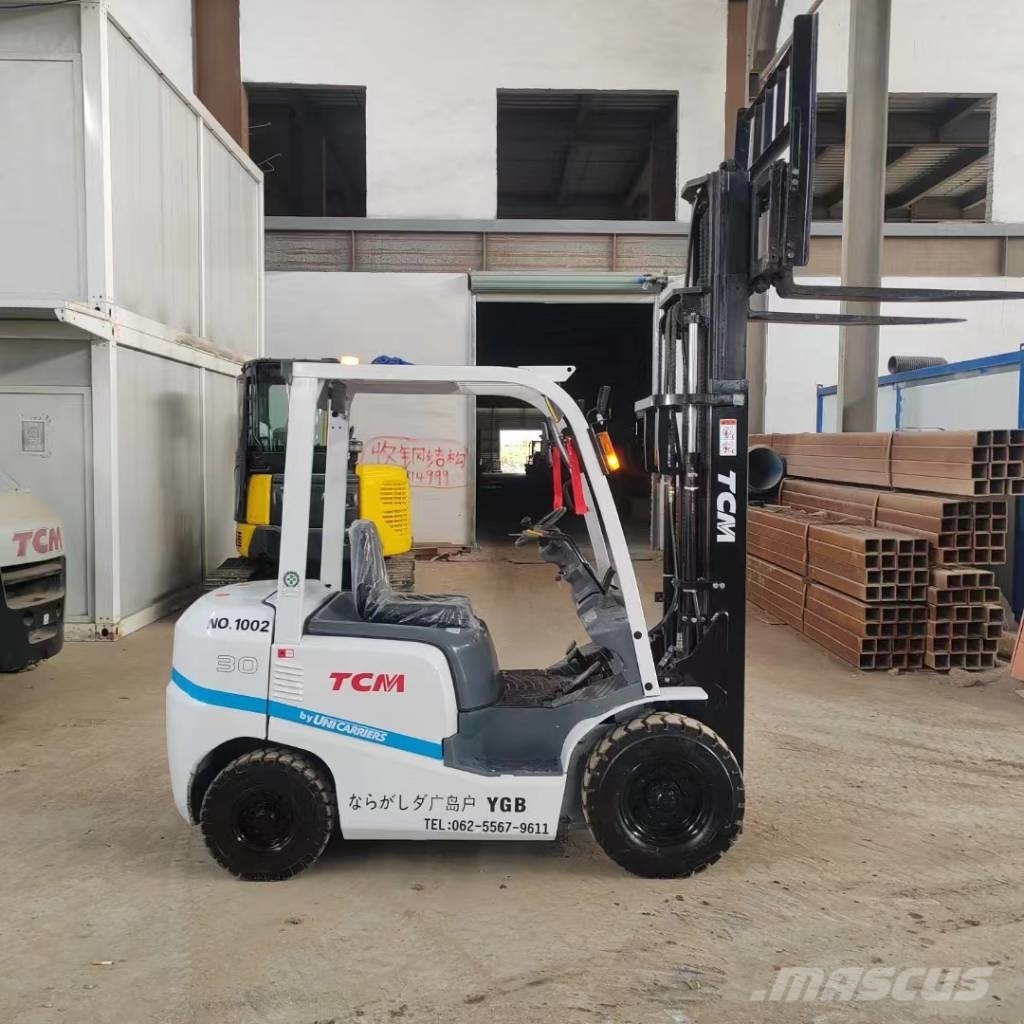 TCM FD30 شاحنات الديزل