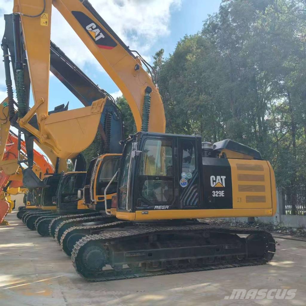 CAT 329 E حفارات زحافة