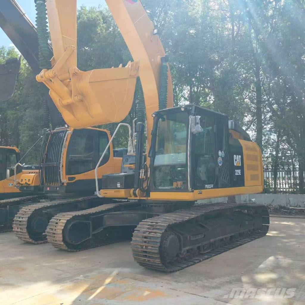 CAT 329 E حفارات زحافة