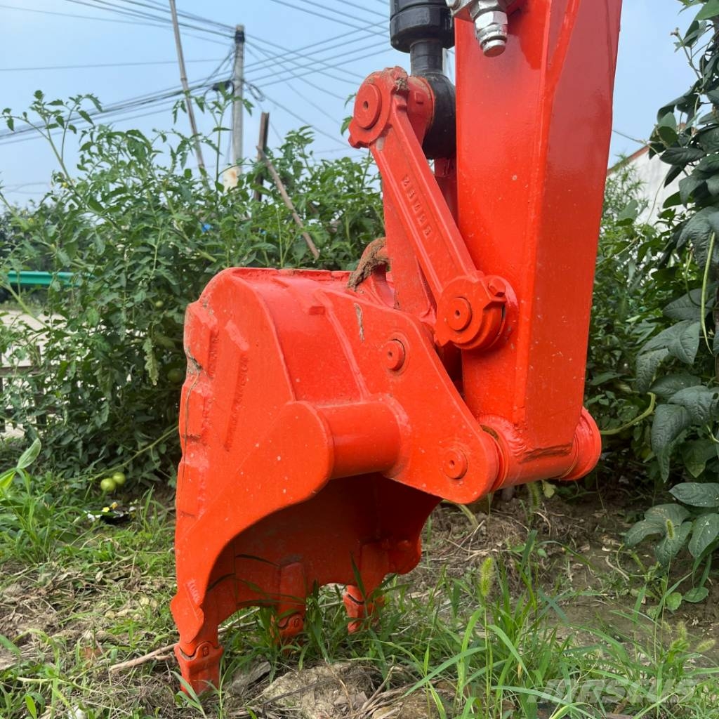 Kubota U 27 小型挖掘机