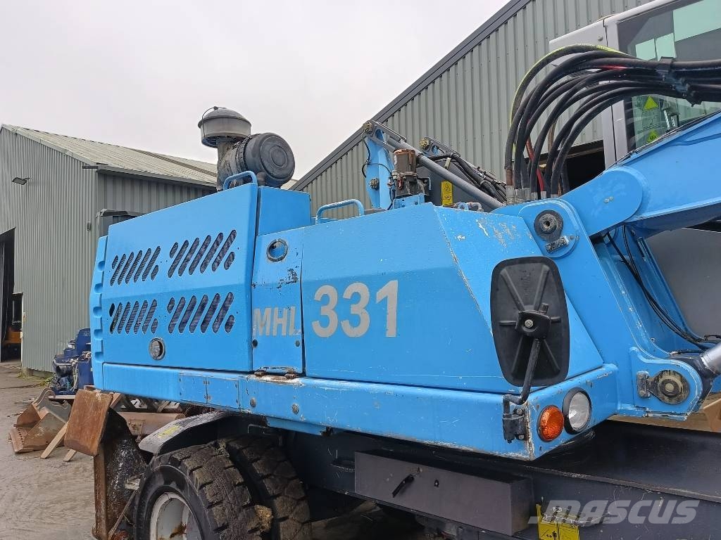 Fuchs MHL 331 waste industry handler 22 ton umslagbagger Materjalikäitlusmasinad