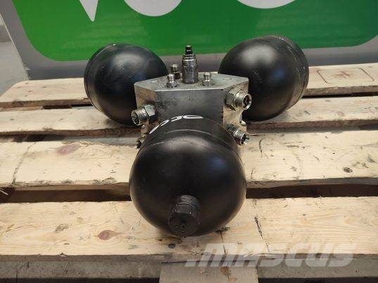 JCB 8330 (401J4454) hydraulic block 유압식 기계