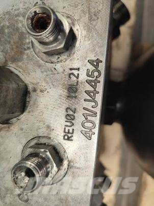 JCB 8330 (401J4454) hydraulic block 유압식 기계