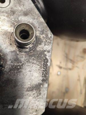 JCB 8330 (401J4454) hydraulic block 유압식 기계