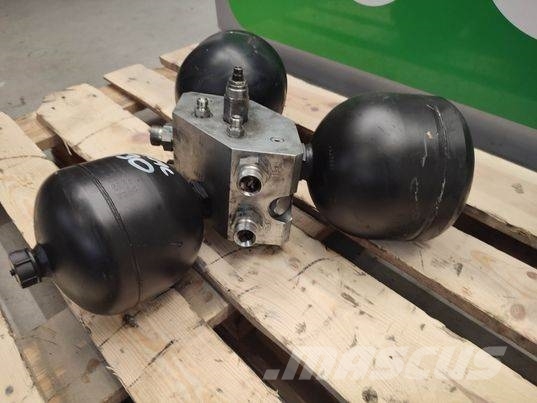 JCB 8330 (401J4454) hydraulic block 유압식 기계
