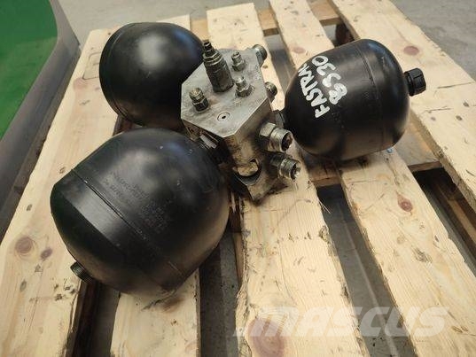 JCB 8330 (401J4454) hydraulic block 유압식 기계