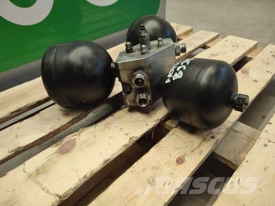 JCB 8330 (401J4454) hydraulic block 유압식 기계