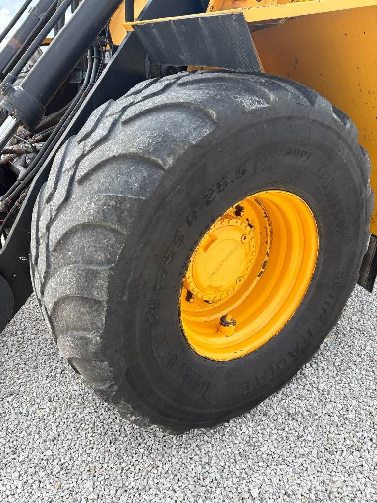 Volvo BM L 70 لوادر بعجل