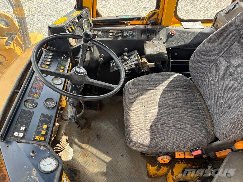 Volvo BM L 70 لوادر بعجل