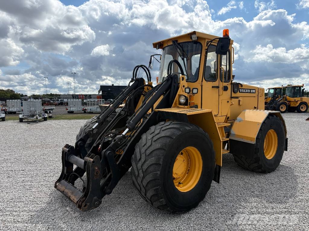 Volvo BM L 70 لوادر بعجل