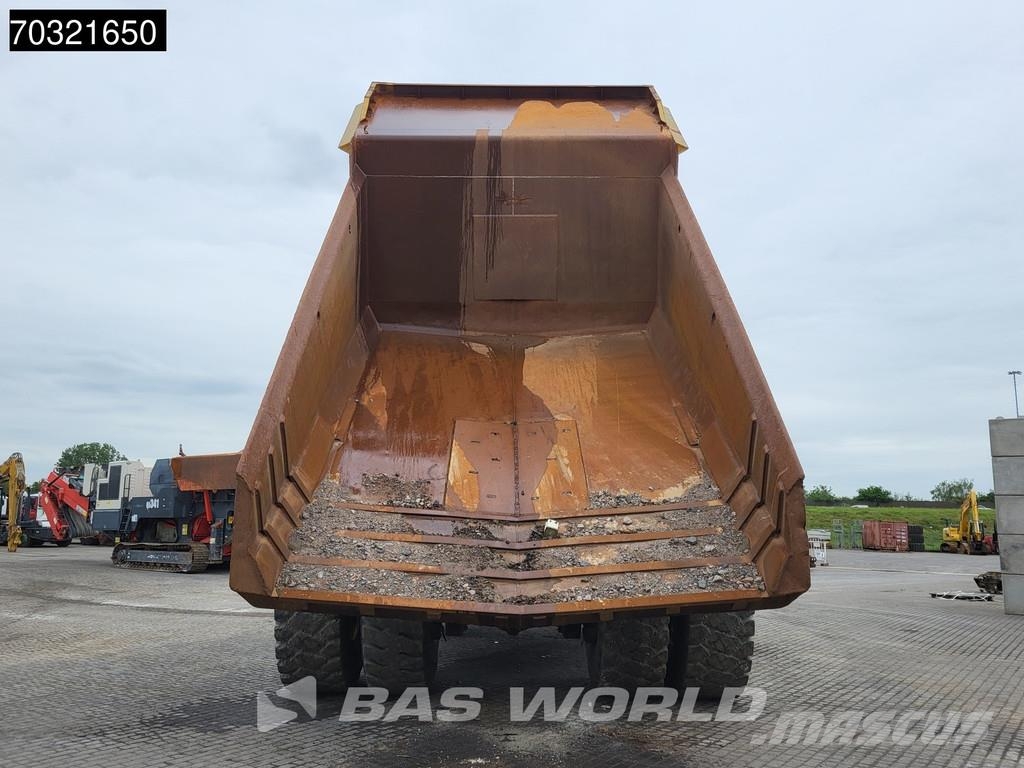 Komatsu HD605 -7E0 Dúmpers rígidos
