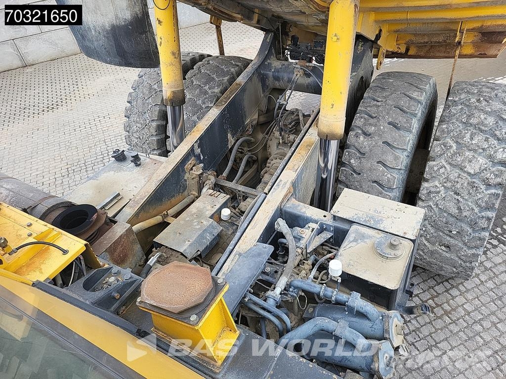 Komatsu HD605 -7E0 Dúmpers rígidos