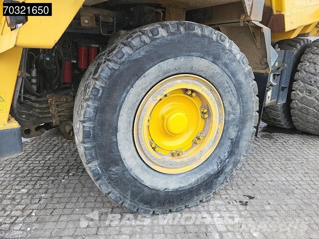 Komatsu HD605 -7E0 Tombereau rigide