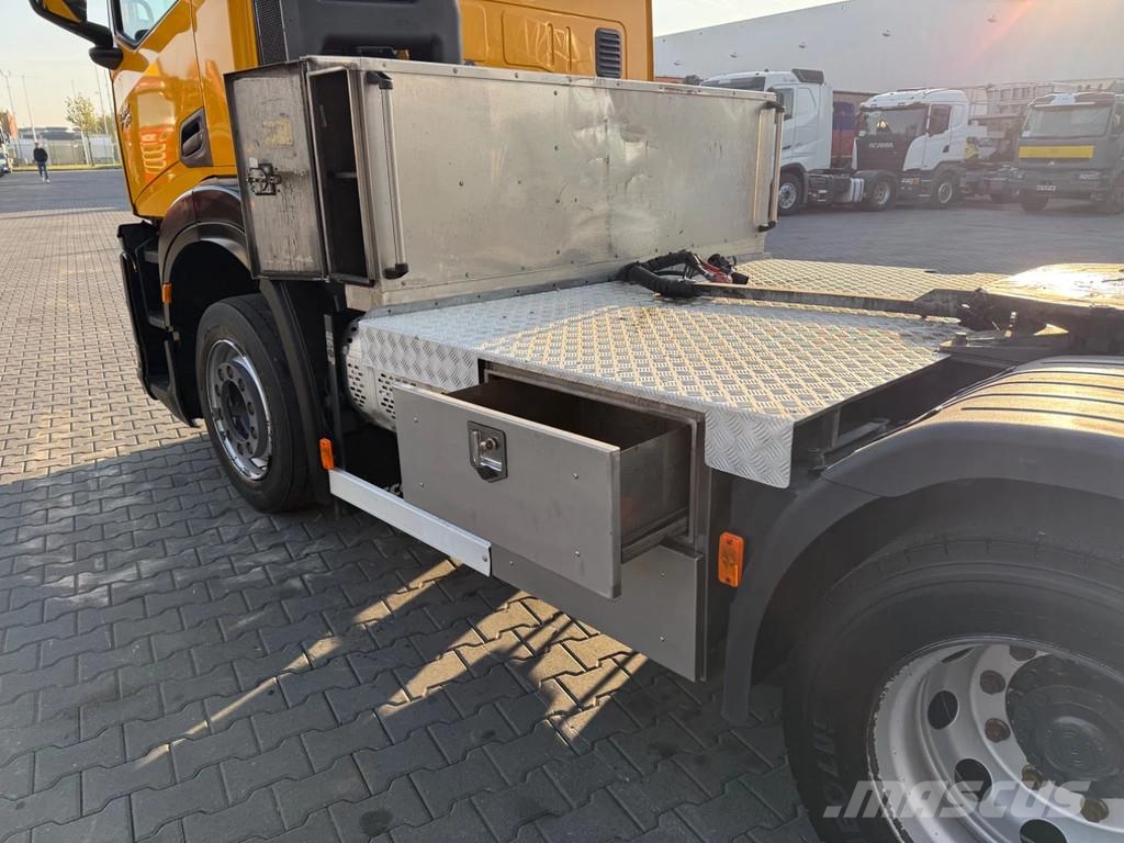 Iveco S-WAY 360 / Euro 6 D / Maar 264528km !! Ťahače