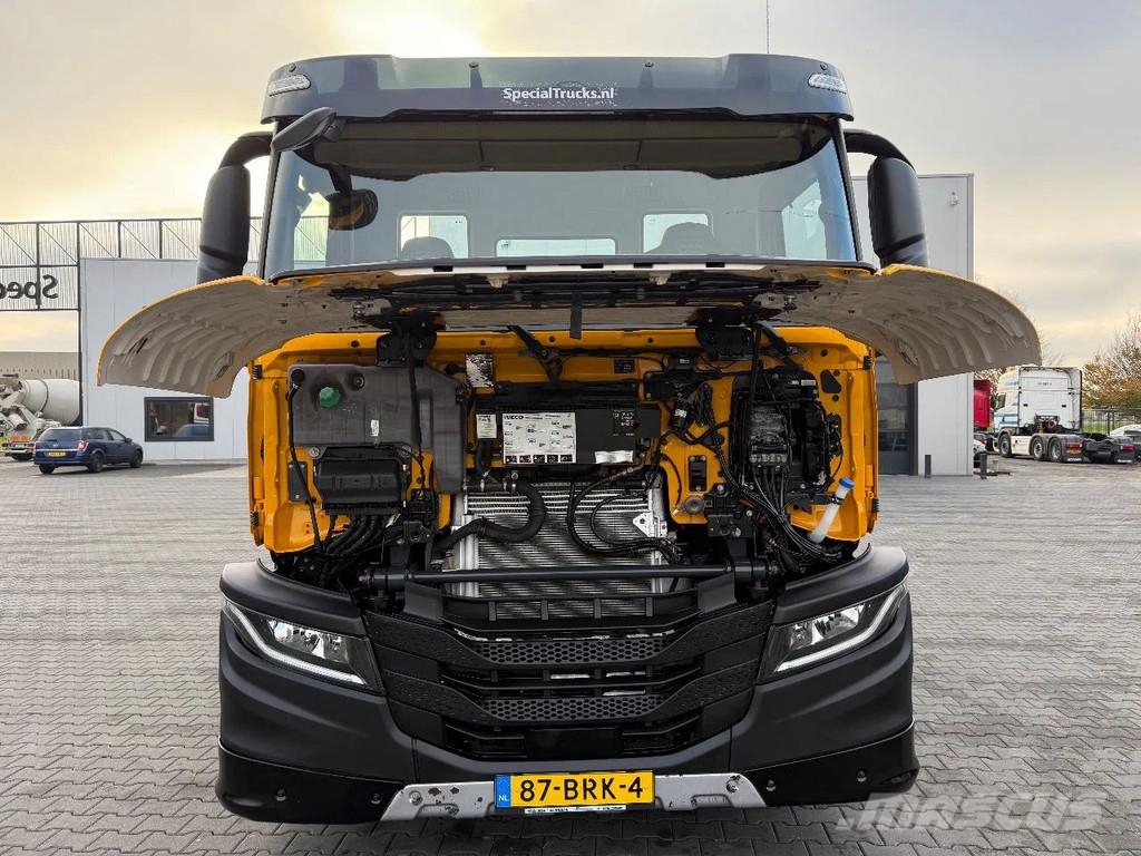 Iveco S-WAY 360 / Euro 6 D / Maar 264528km !! Ťahače