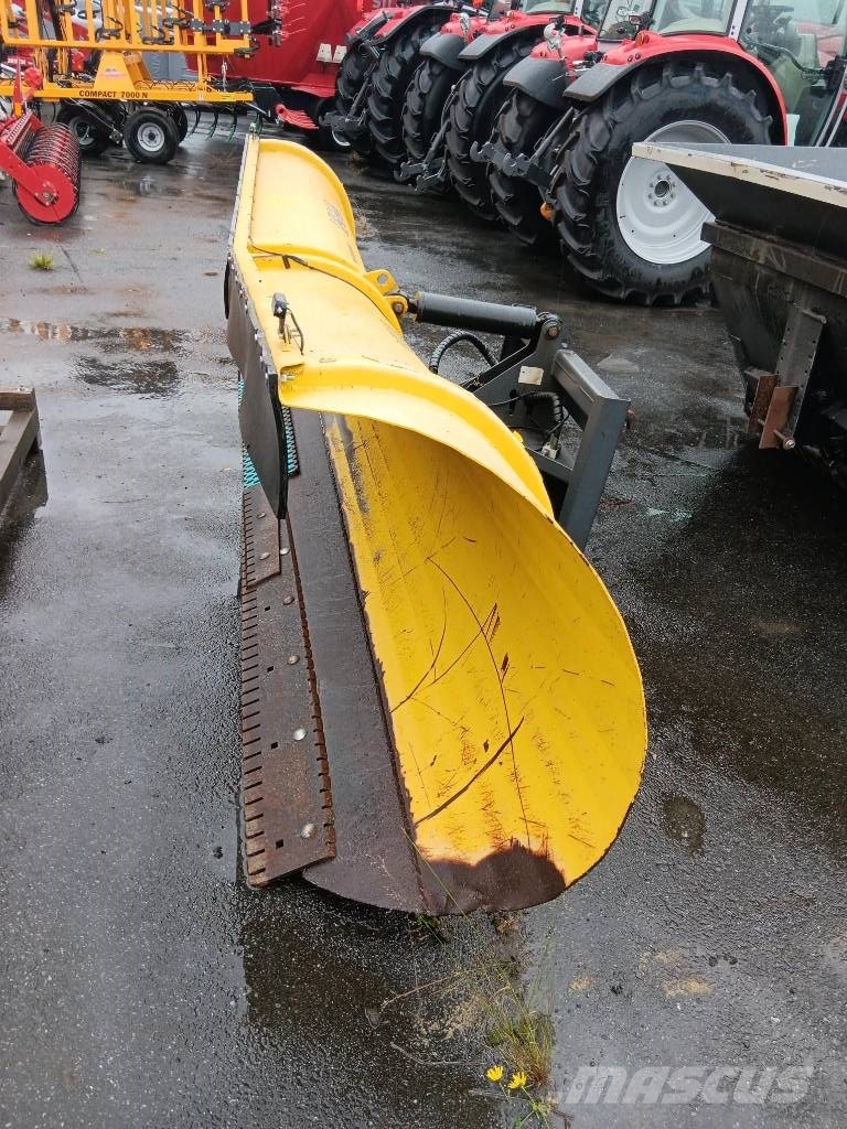 Vama Perhosaura 380 Schneeschilde und -pflüge