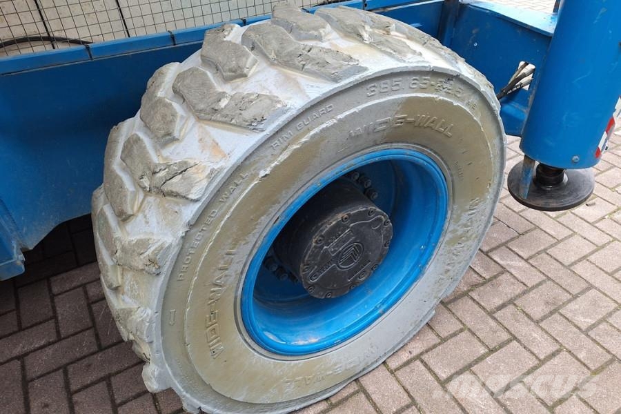 Holland Lift Megastar G320DL30 4WDS/N Diesel, 4x4x4 Drive, 34m Makazaste platforme
