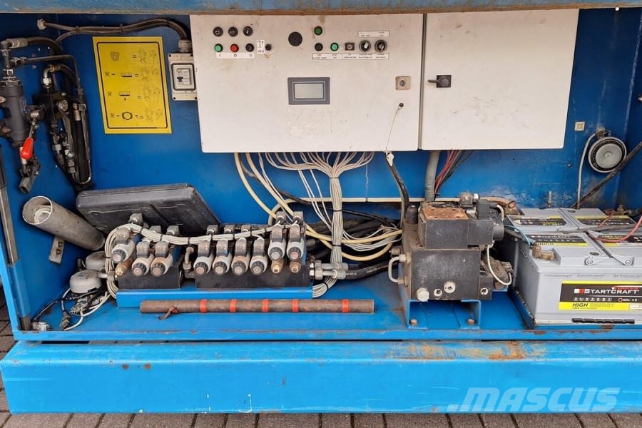 Holland Lift Megastar G320DL30 4WDS/N Diesel, 4x4x4 Drive, 34m 가위형 리프트