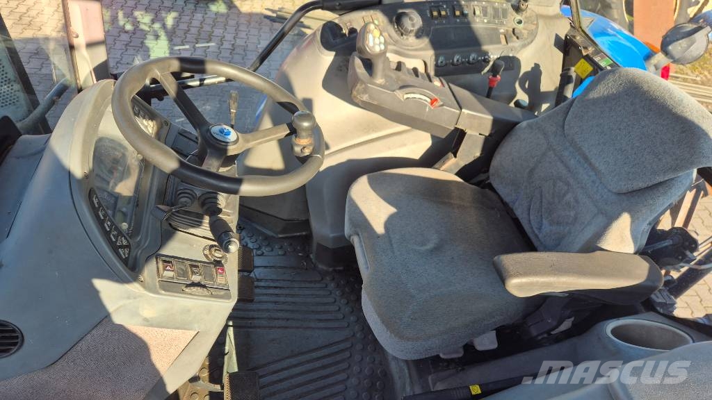 New Holland TVT 145 Traktory