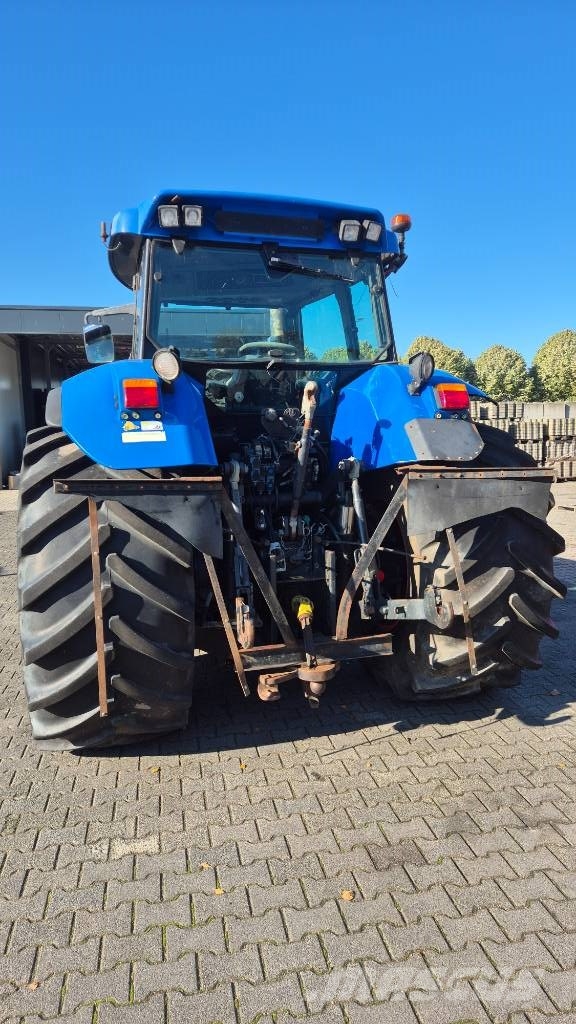 New Holland TVT 145 Traktory