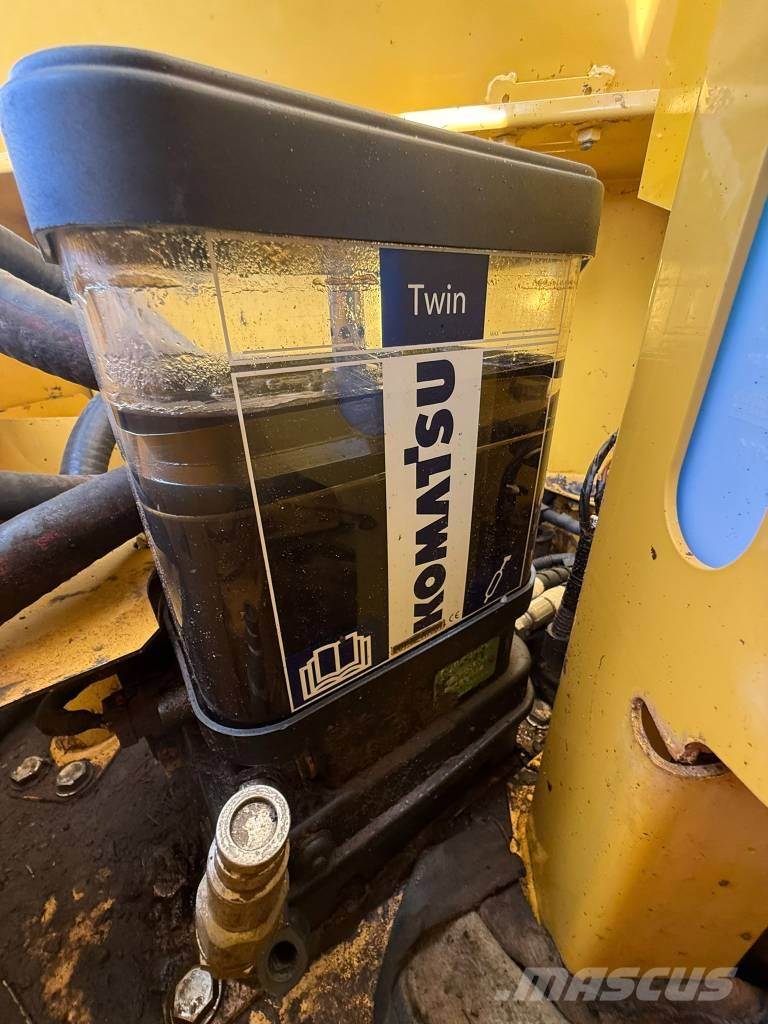 Komatsu PC 210 Telakaivukoneet