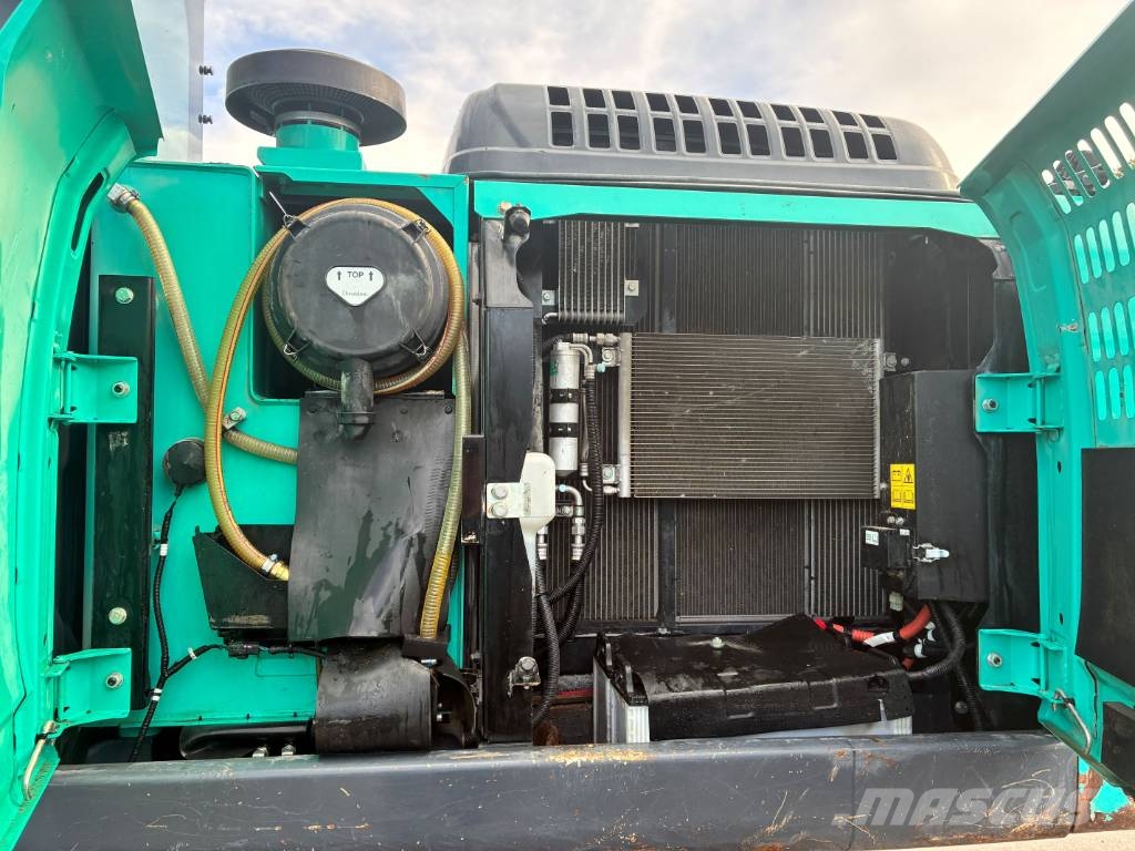 Kobelco SK210LC-11E حفارات زحافة