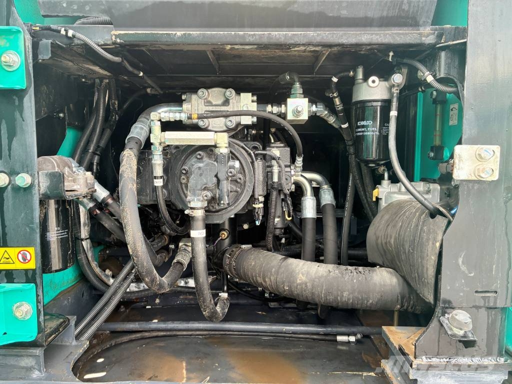 Kobelco SK210LC-11E حفارات زحافة