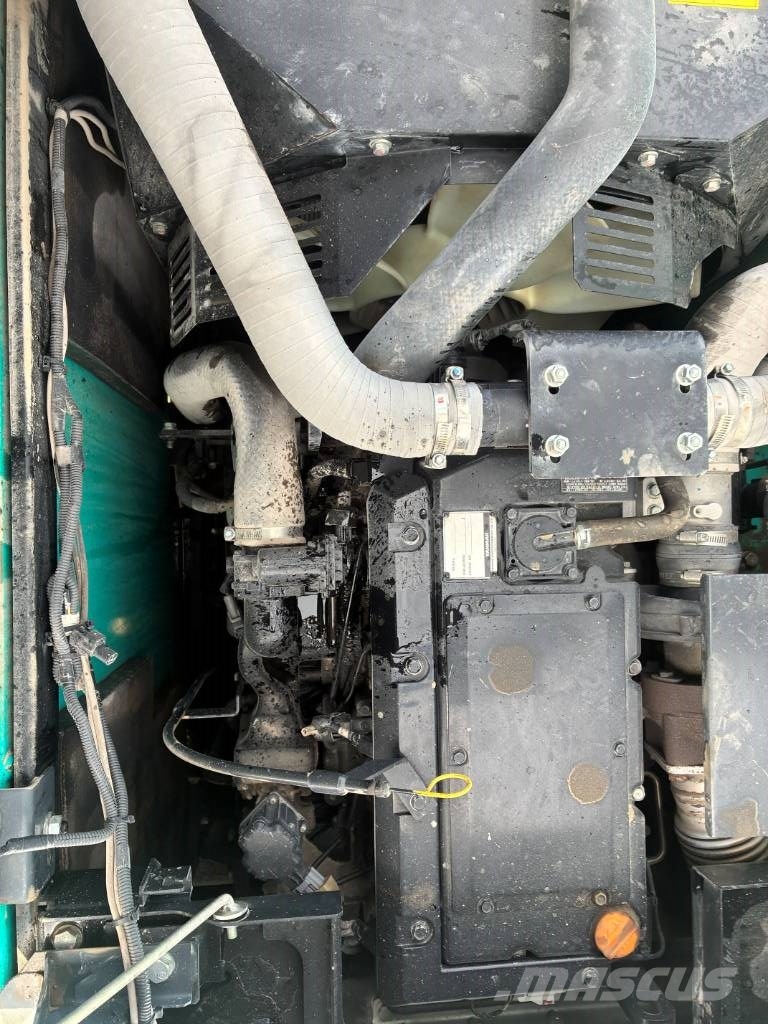 Kobelco SK210LC-11E حفارات زحافة