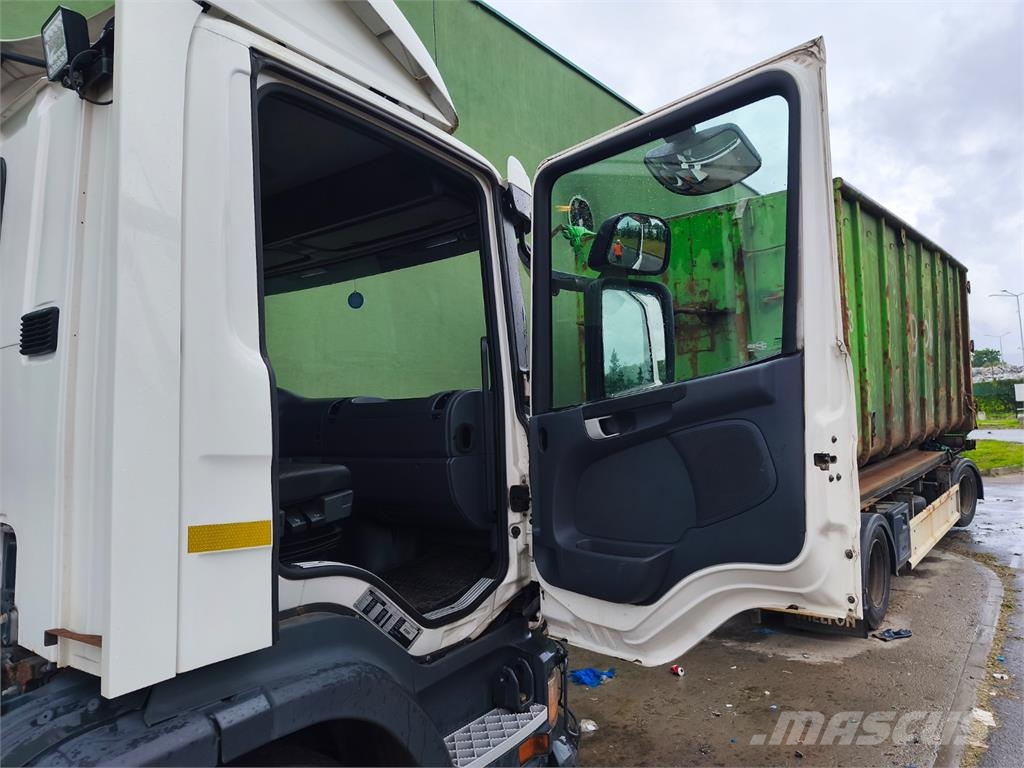 Scania P 410 شاحنات بمقصورة وهيكل