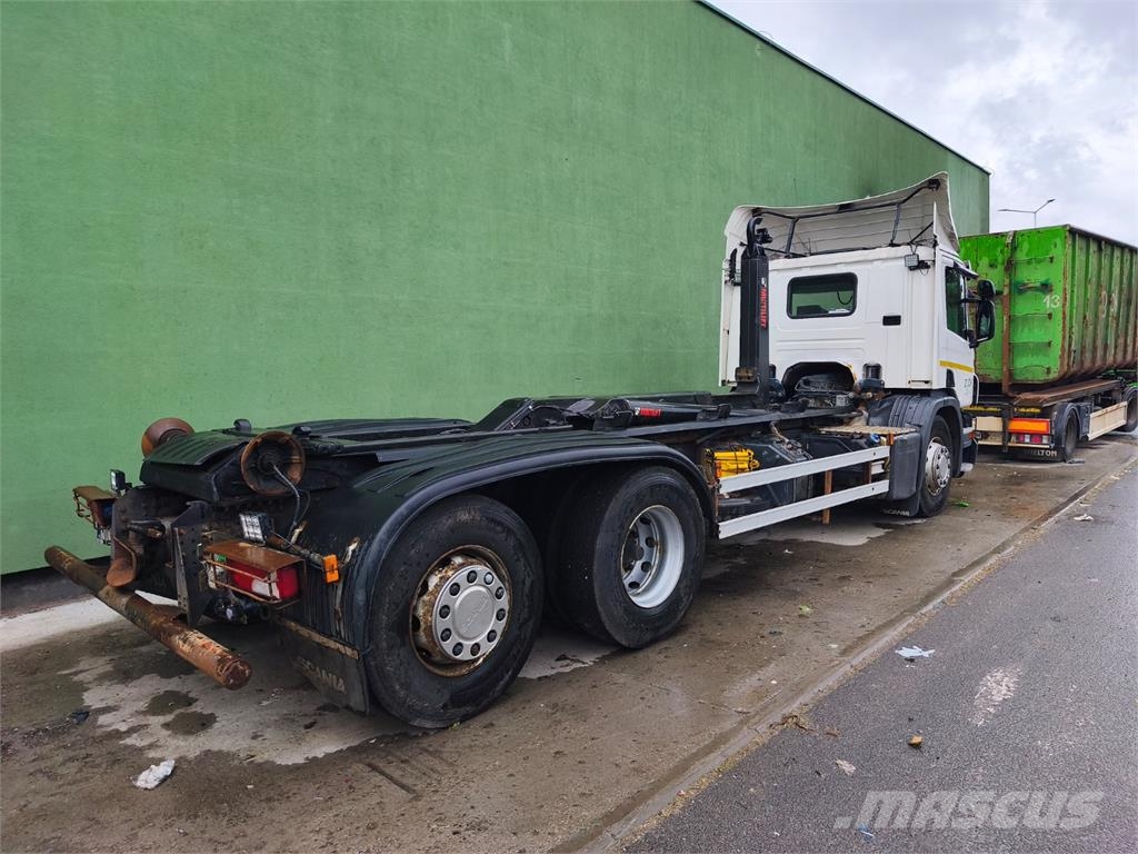Scania P 410 شاحنات بمقصورة وهيكل