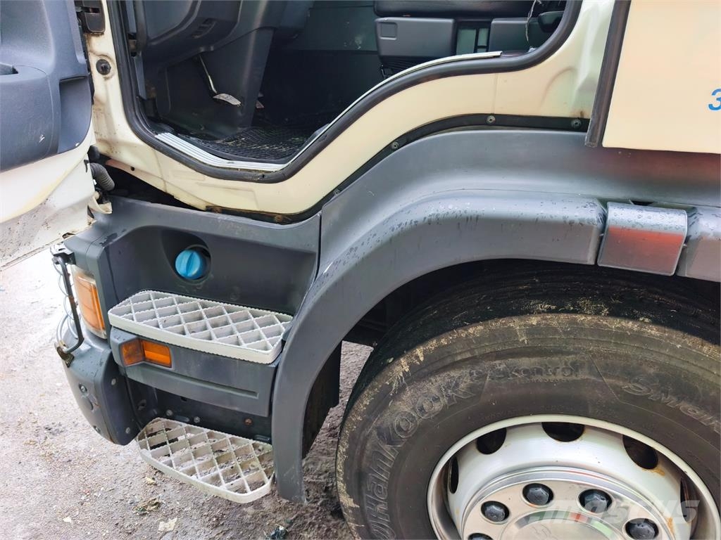 Scania P 410 شاحنات بمقصورة وهيكل