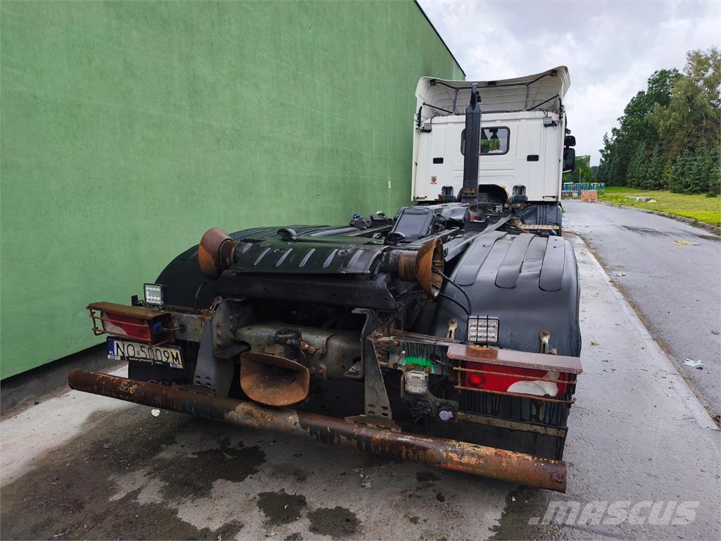 Scania P 410 شاحنات بمقصورة وهيكل