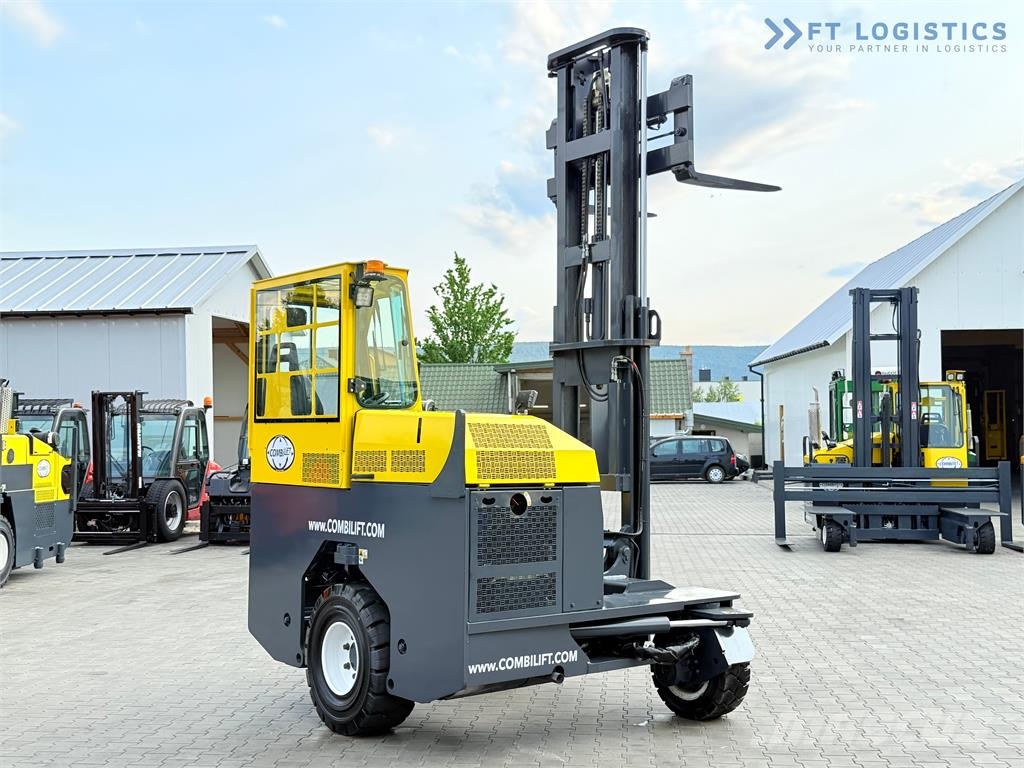 Combilift C3000XL / DUPLEX - 3200MM / FREE LIFT / XL CABIN / 4방향 리치트럭