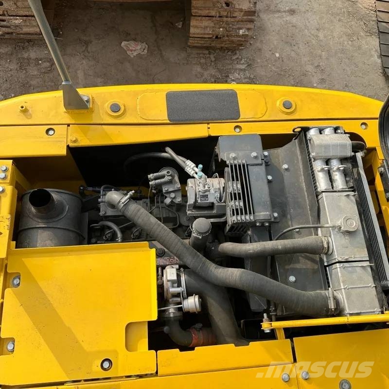 Komatsu PC130 履带挖掘机