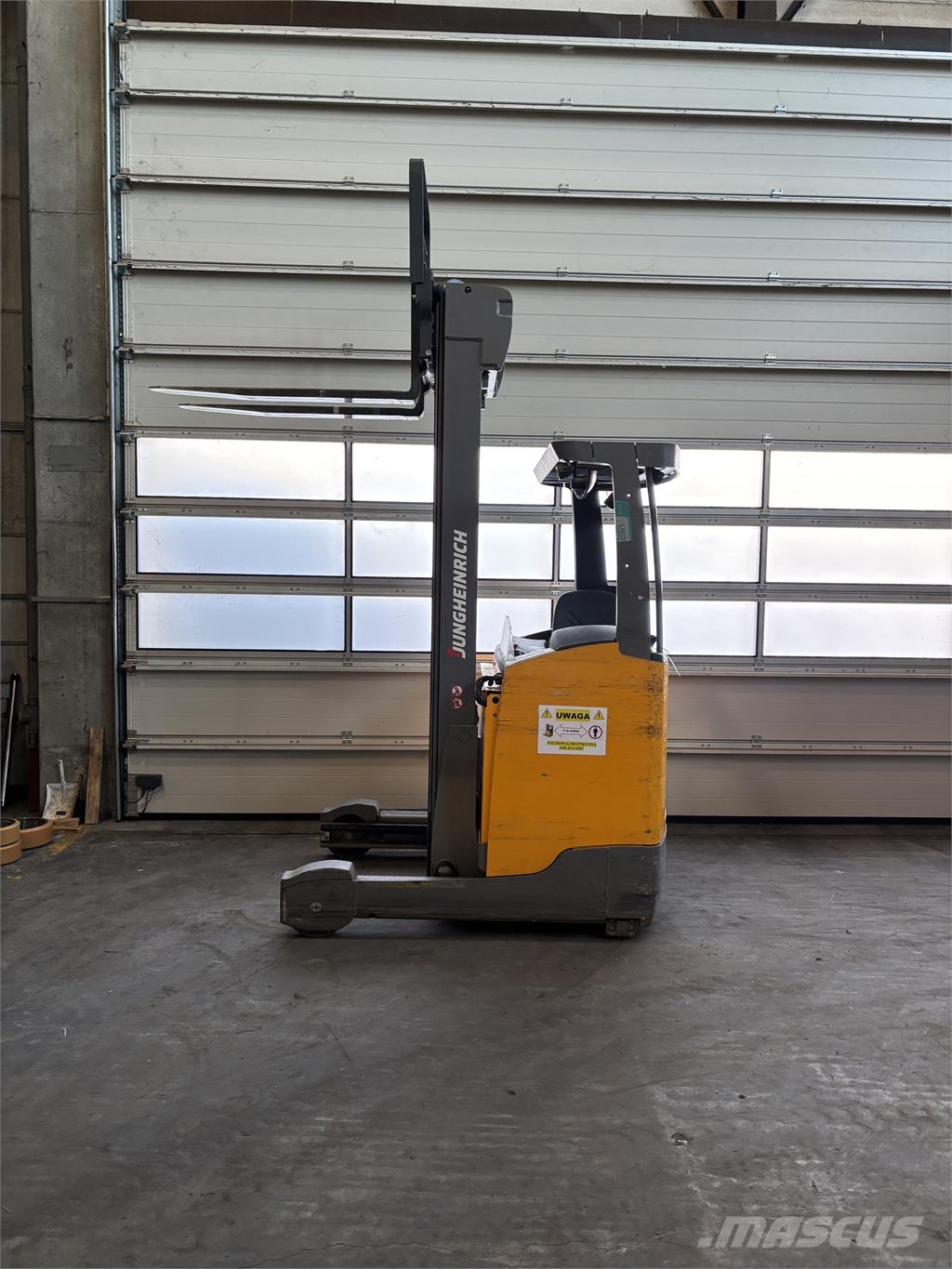 Jungheinrich ETV 214 Reachtruck voor hoog niveau