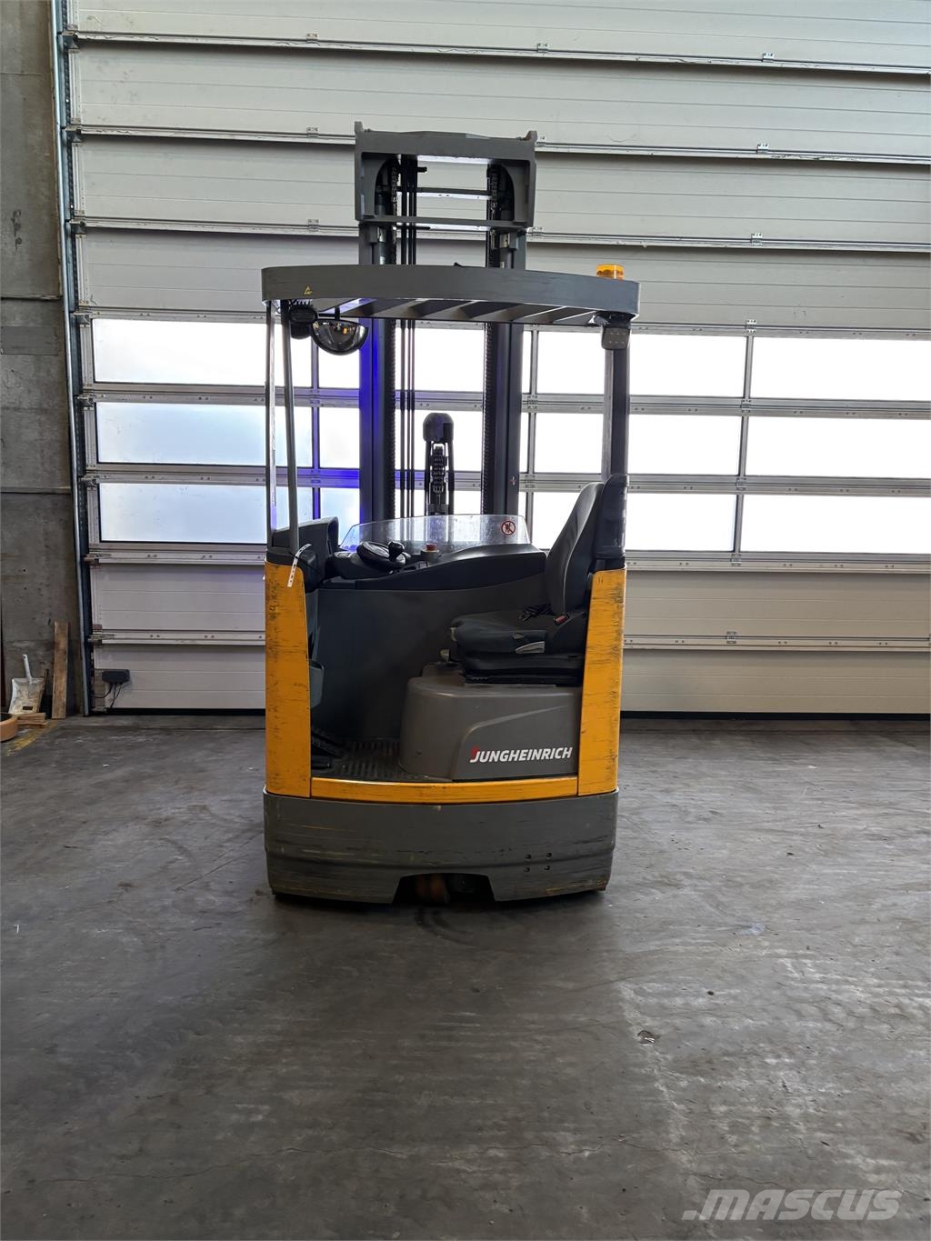 Jungheinrich ETV 214 Stivuitor cu catarg retractabil