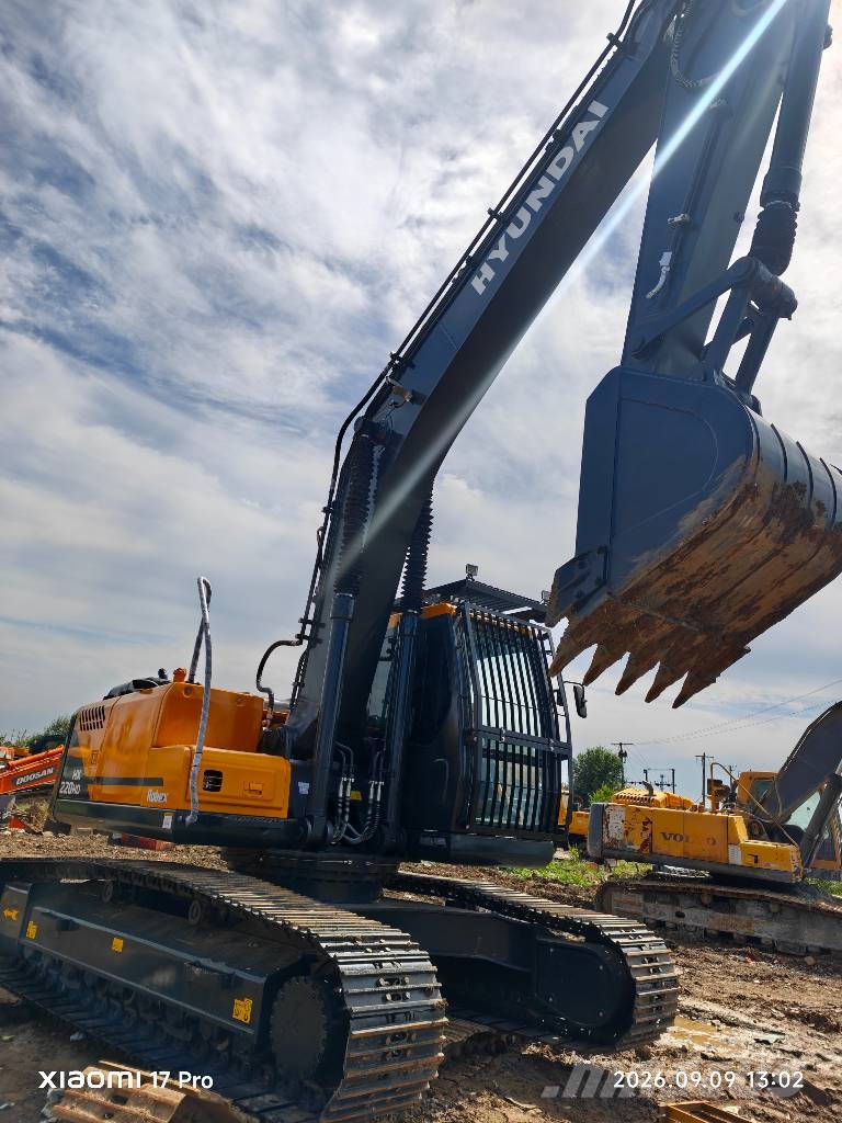 Hyundai HX220HD Raupenbagger