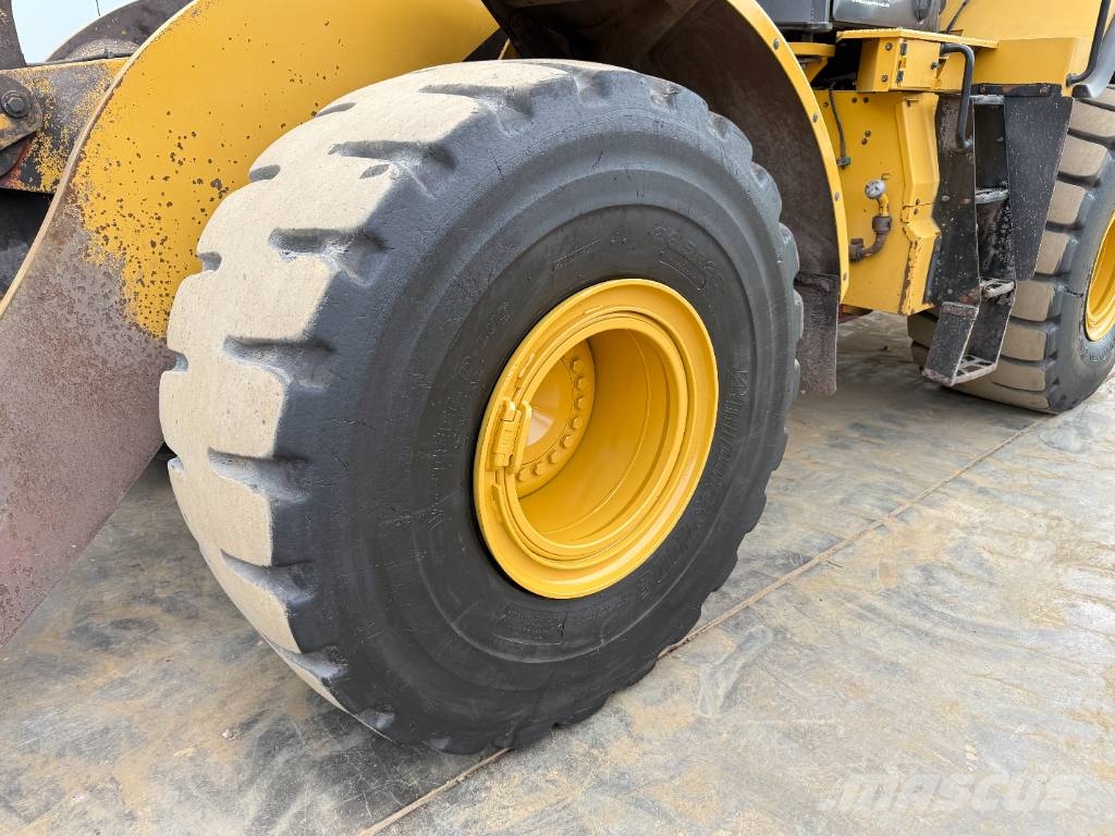 CAT 972M - Automatic Greasing / Camera Фронтальні навантажувачі