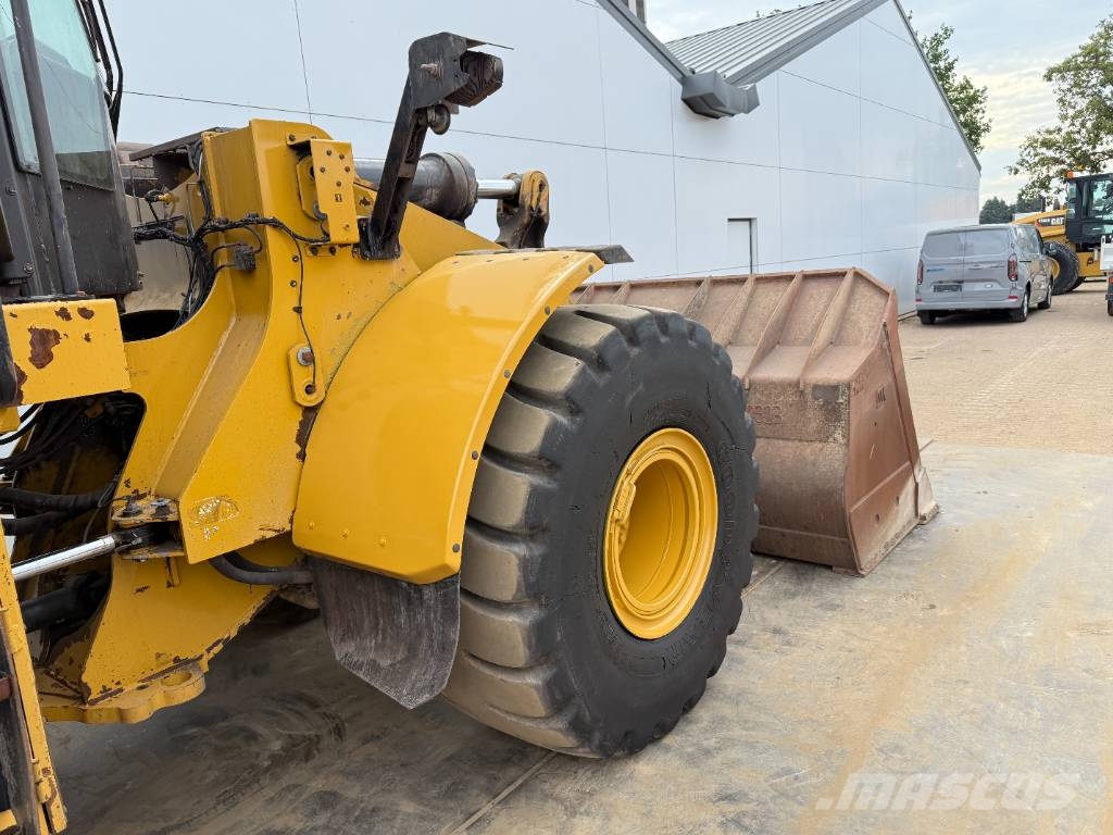 CAT 972M - Automatic Greasing / Camera Фронтальні навантажувачі