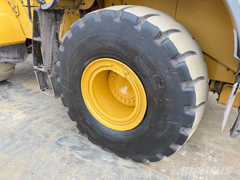 CAT 972M - Automatic Greasing / Camera Фронтальні навантажувачі
